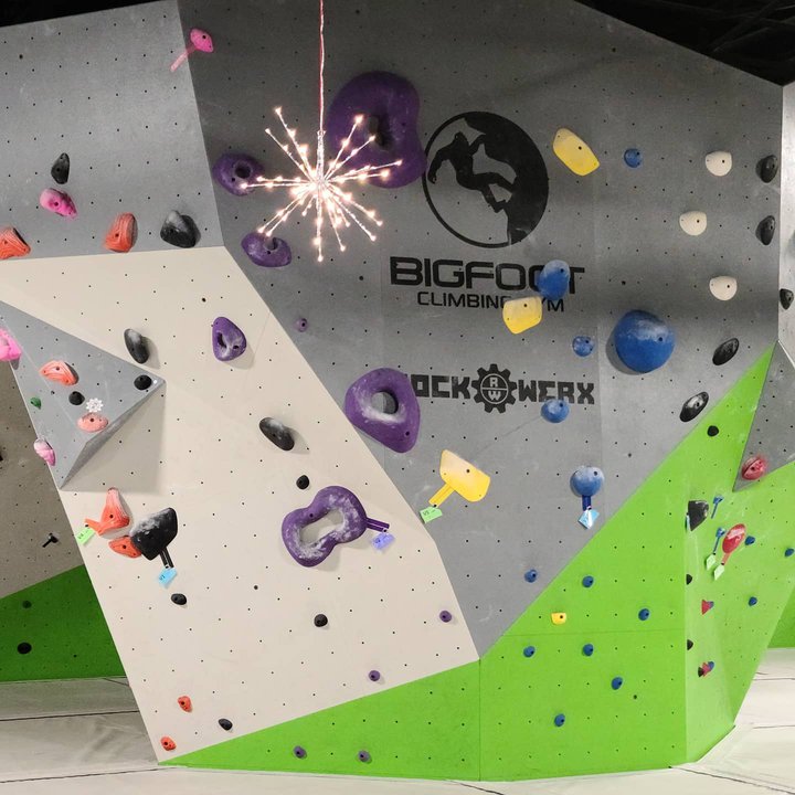 Plan something fun ❄ OPEN this week
 Tues 11-9
Wed 11-9
Thurs 11-9
Fri 11-8
Sat 10-8
#indoorbouldering #indoorclimbing #climbinggym #downtonmorganton #downtownmotown #funtimes #funthingsforkids #family #familyfun #chrismasbreak